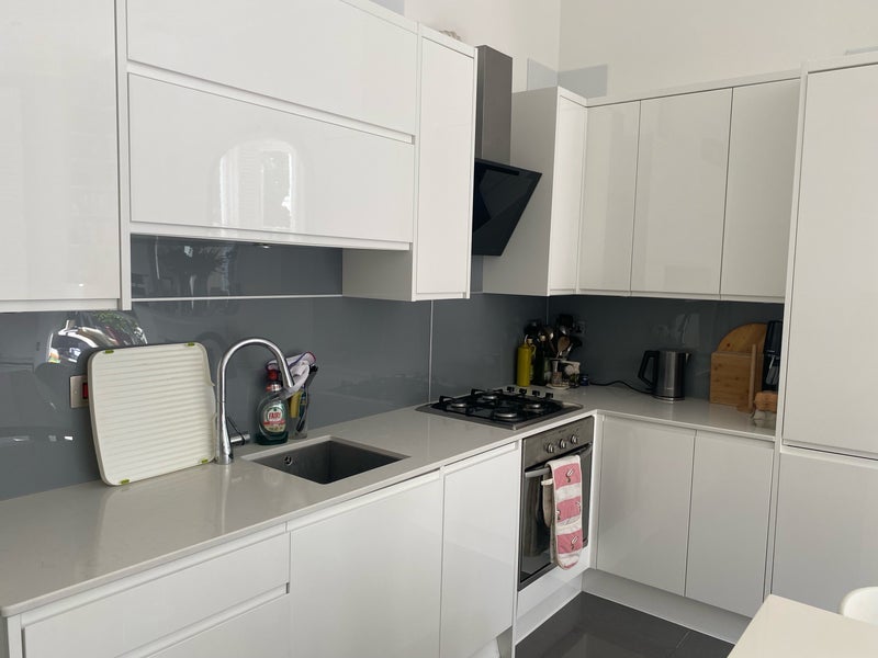Room Sinclair Road in Greater London