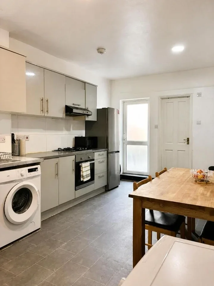 Room Woodleigh Gardens in Greater London
