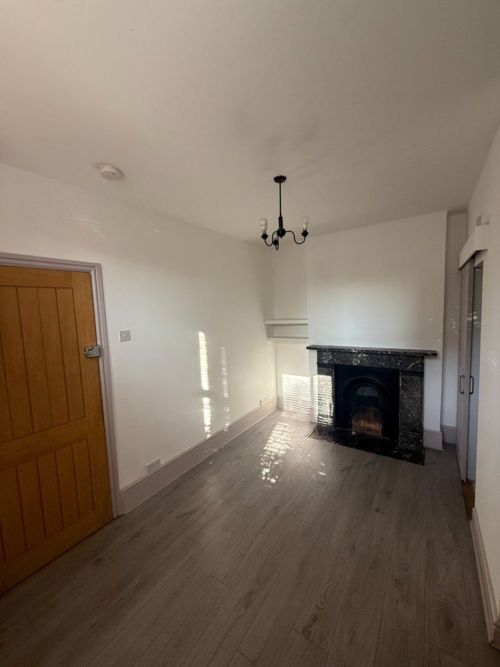 Flat Willoughby Lane in Greater London