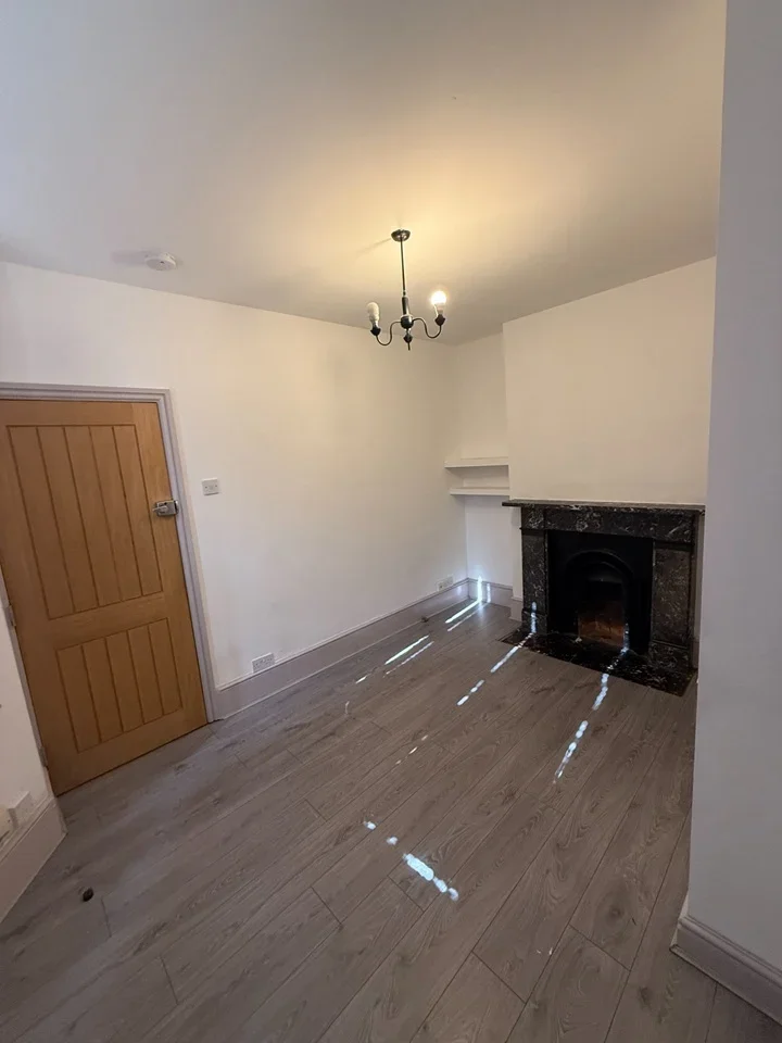 Room Willoughby Lane in Greater London