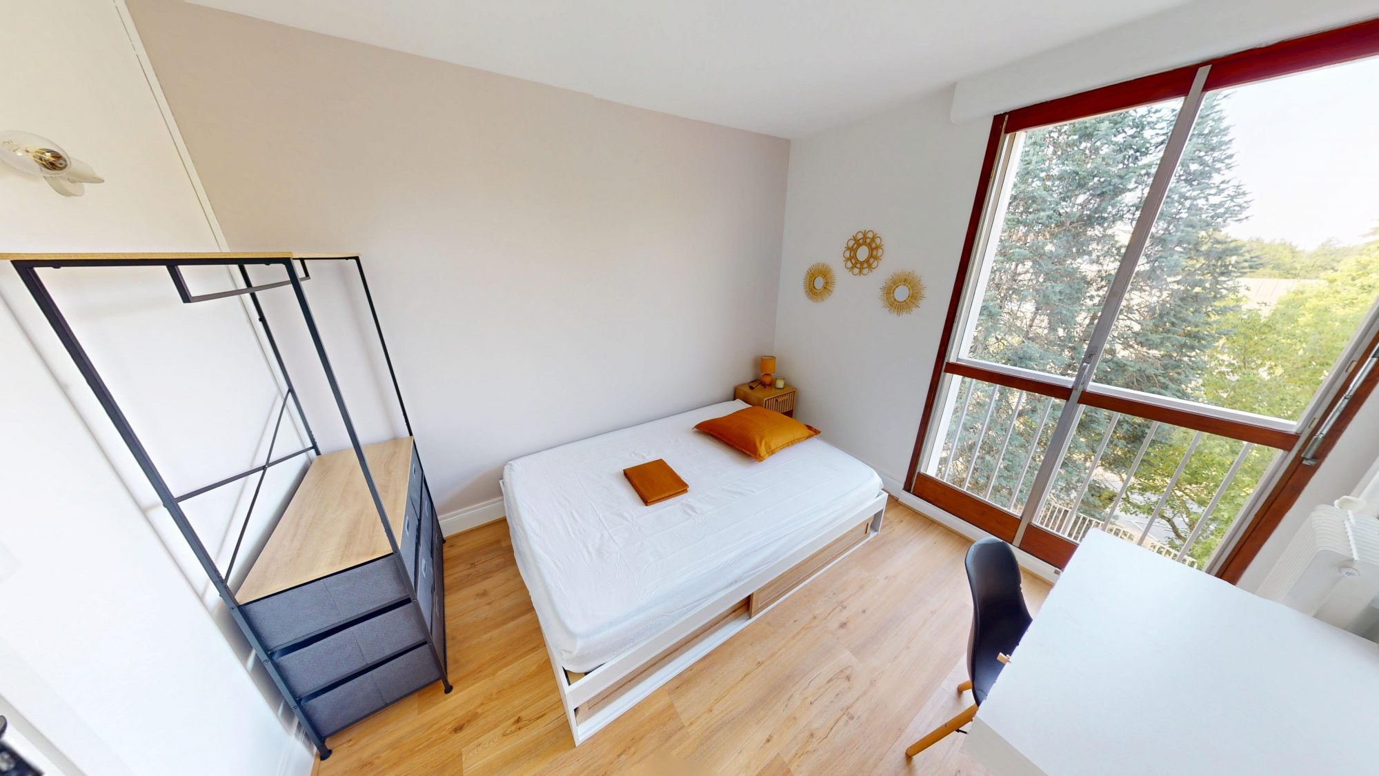 Room Avenue Claude Guillemin in Orléans