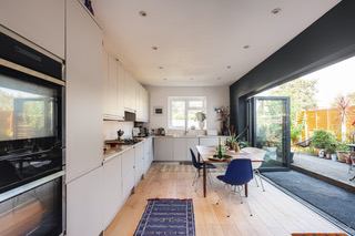 Room Durham Road in Greater London