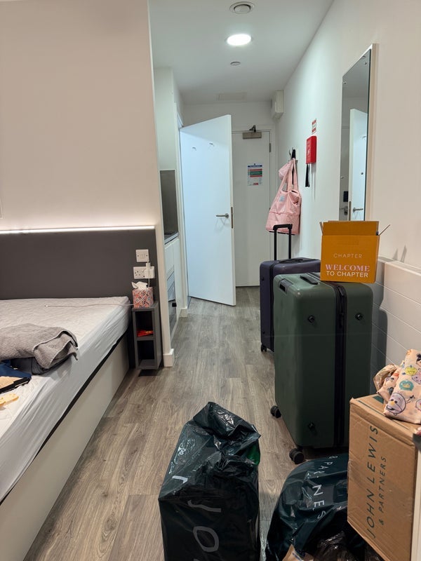 Room Holloway Road in Greater London