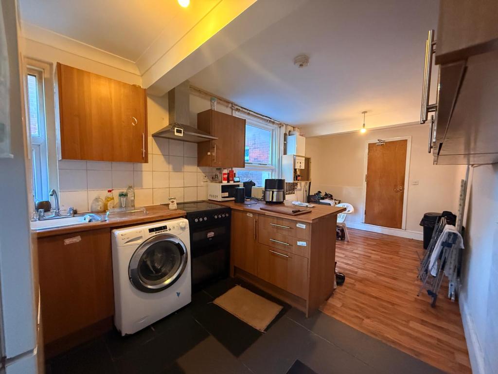 Room Cranbury Road in Eastleigh