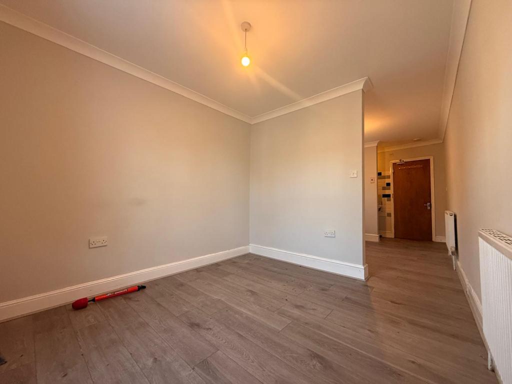 Room Cranbury Road in Eastleigh