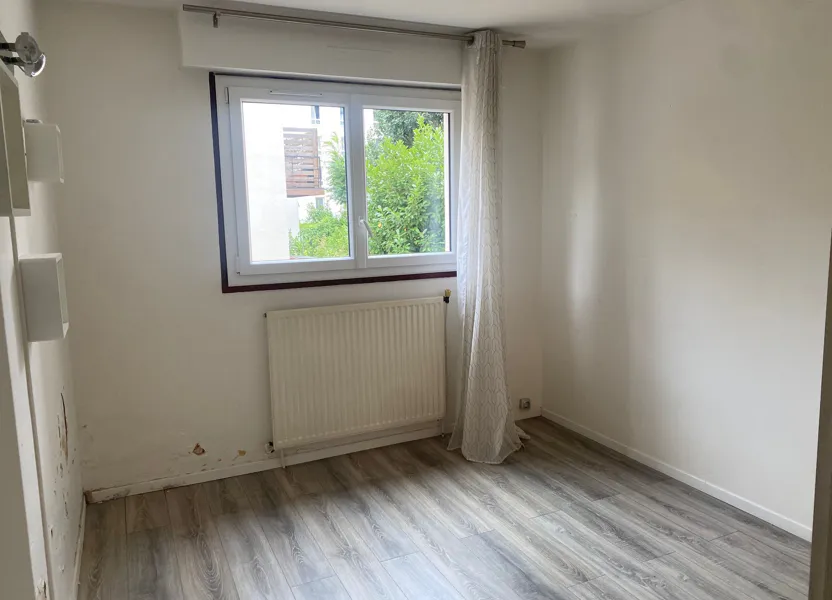 Flat Rue Pelleport in Paris