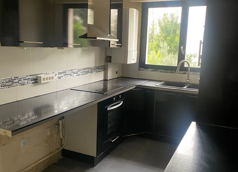 Flat Rue Pelleport in Paris