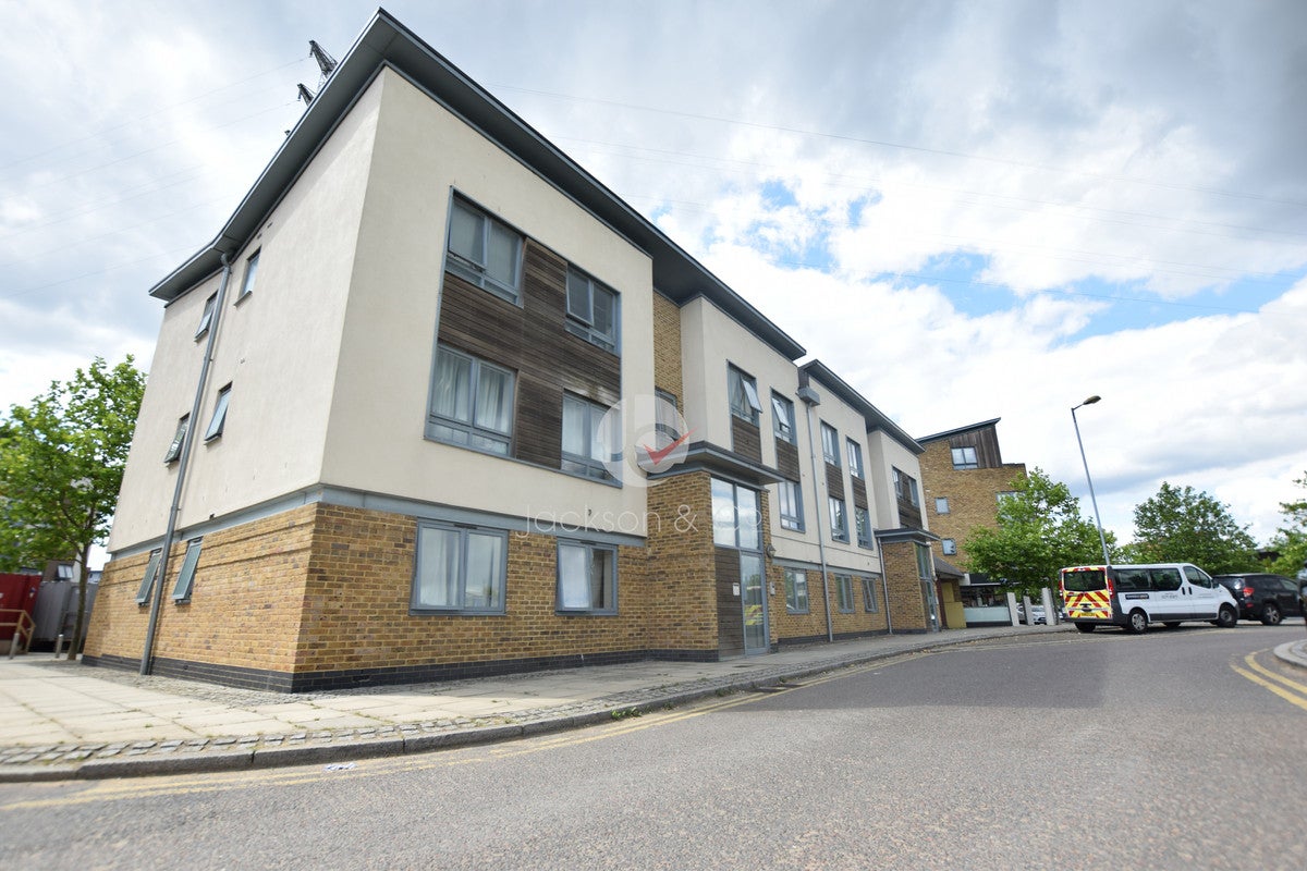 Flat Ballantyne Drive in Colchester