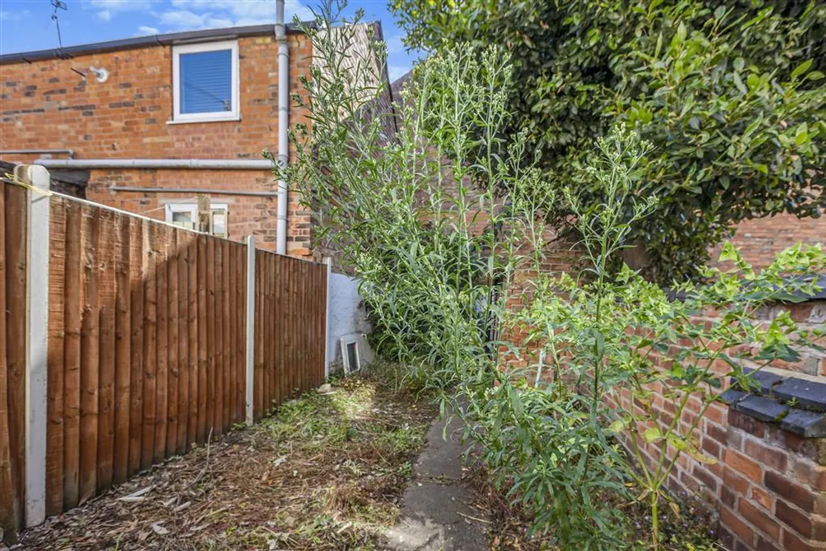 House Lorrimer Road in Leicester