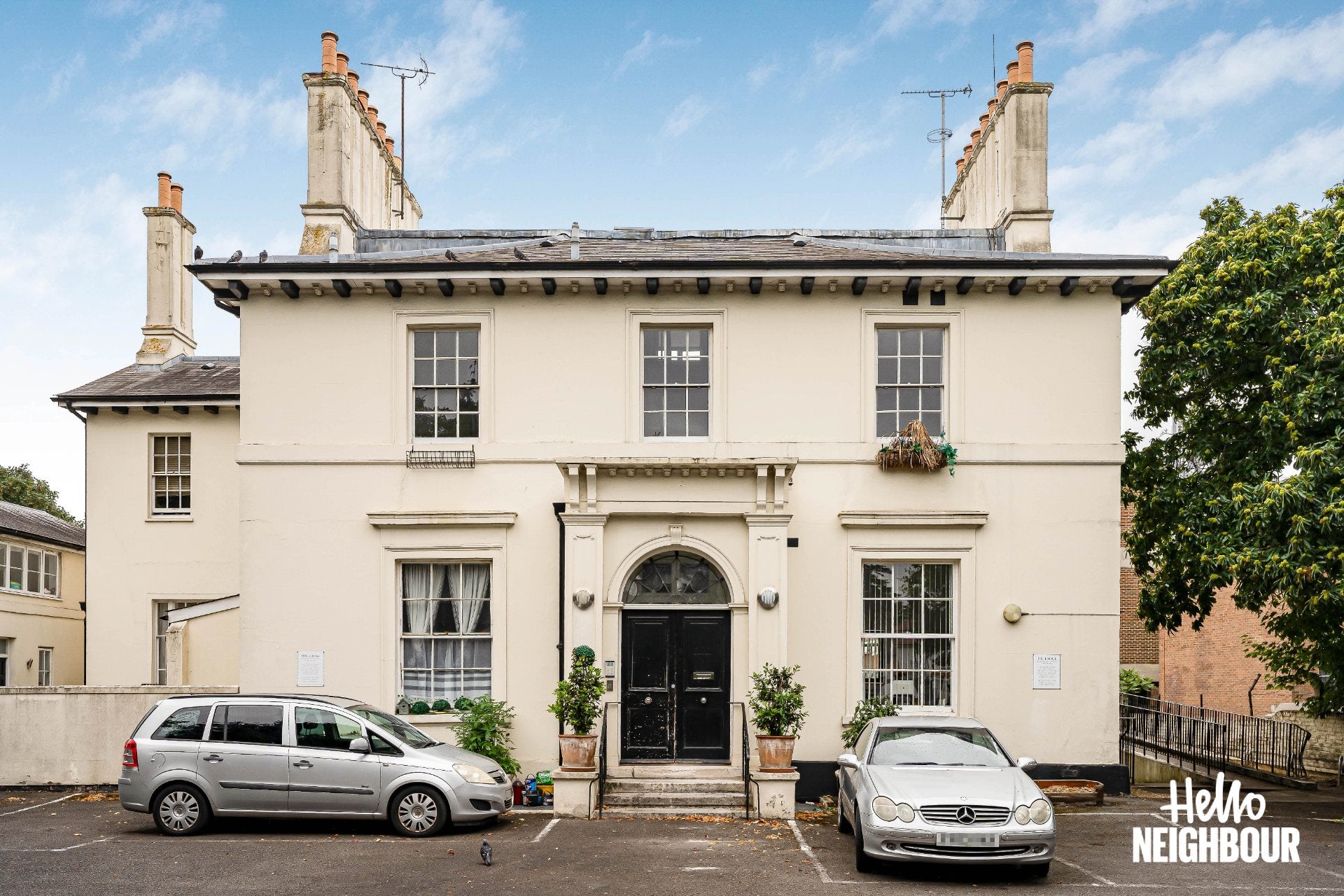 Flat Leigham Court Road in Greater London