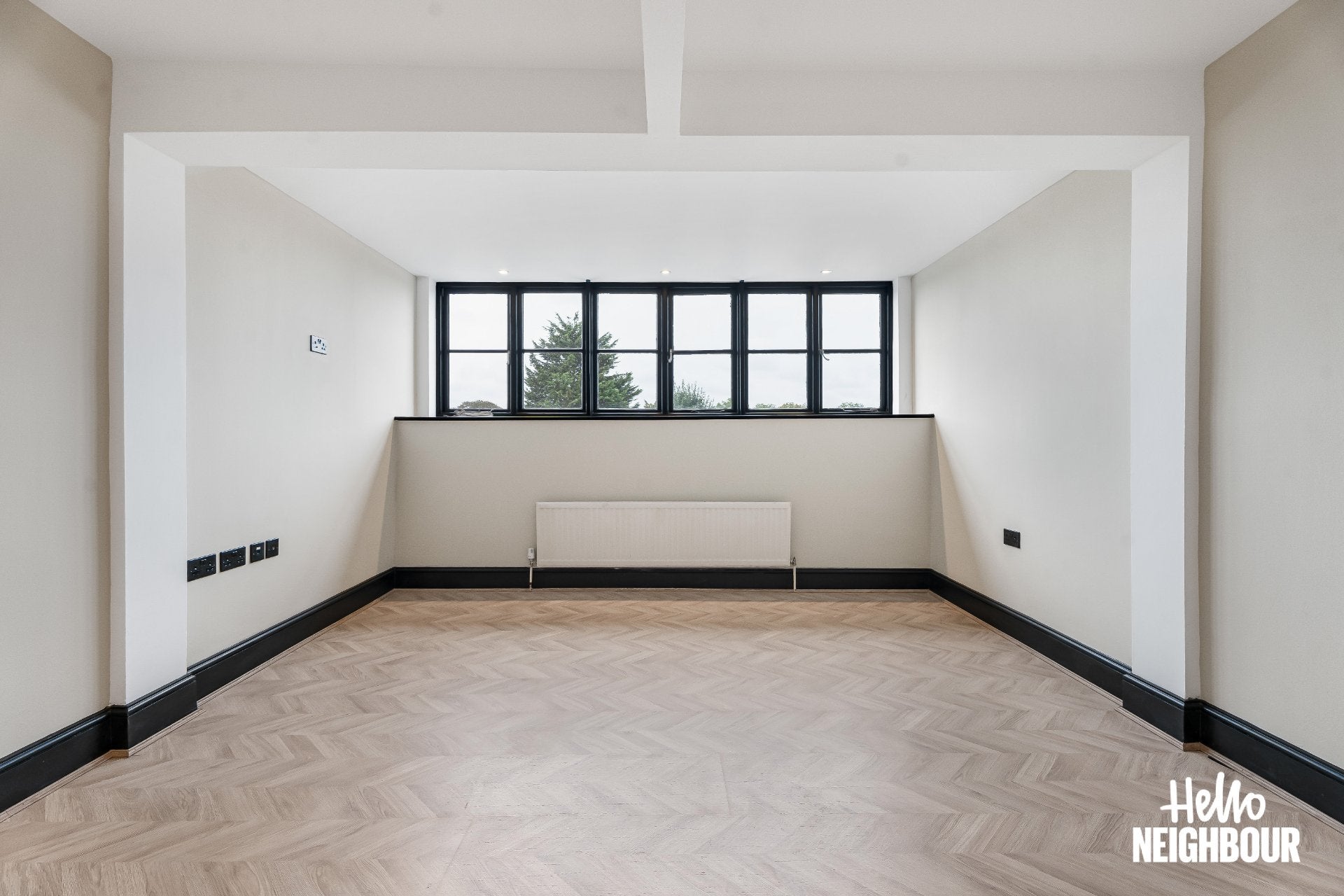 Flat Leigham Court Road in Greater London