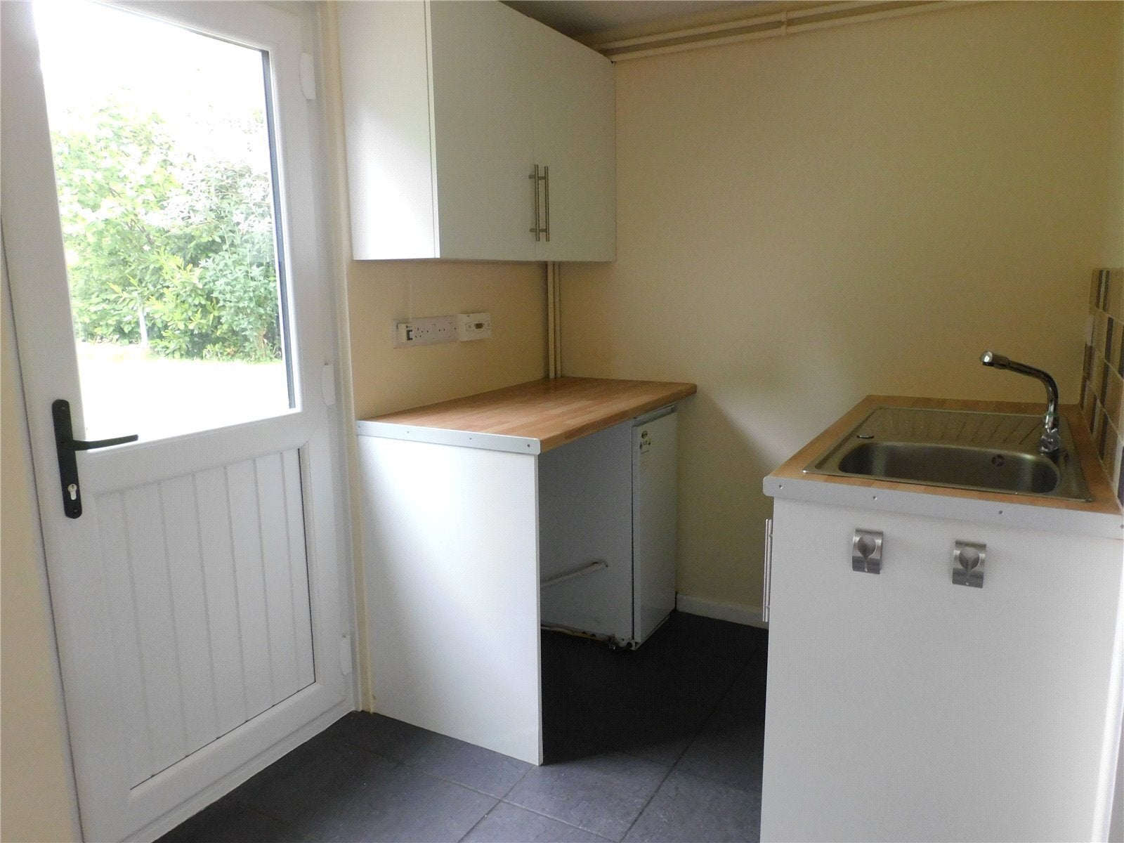 House Fishers Close in Trent