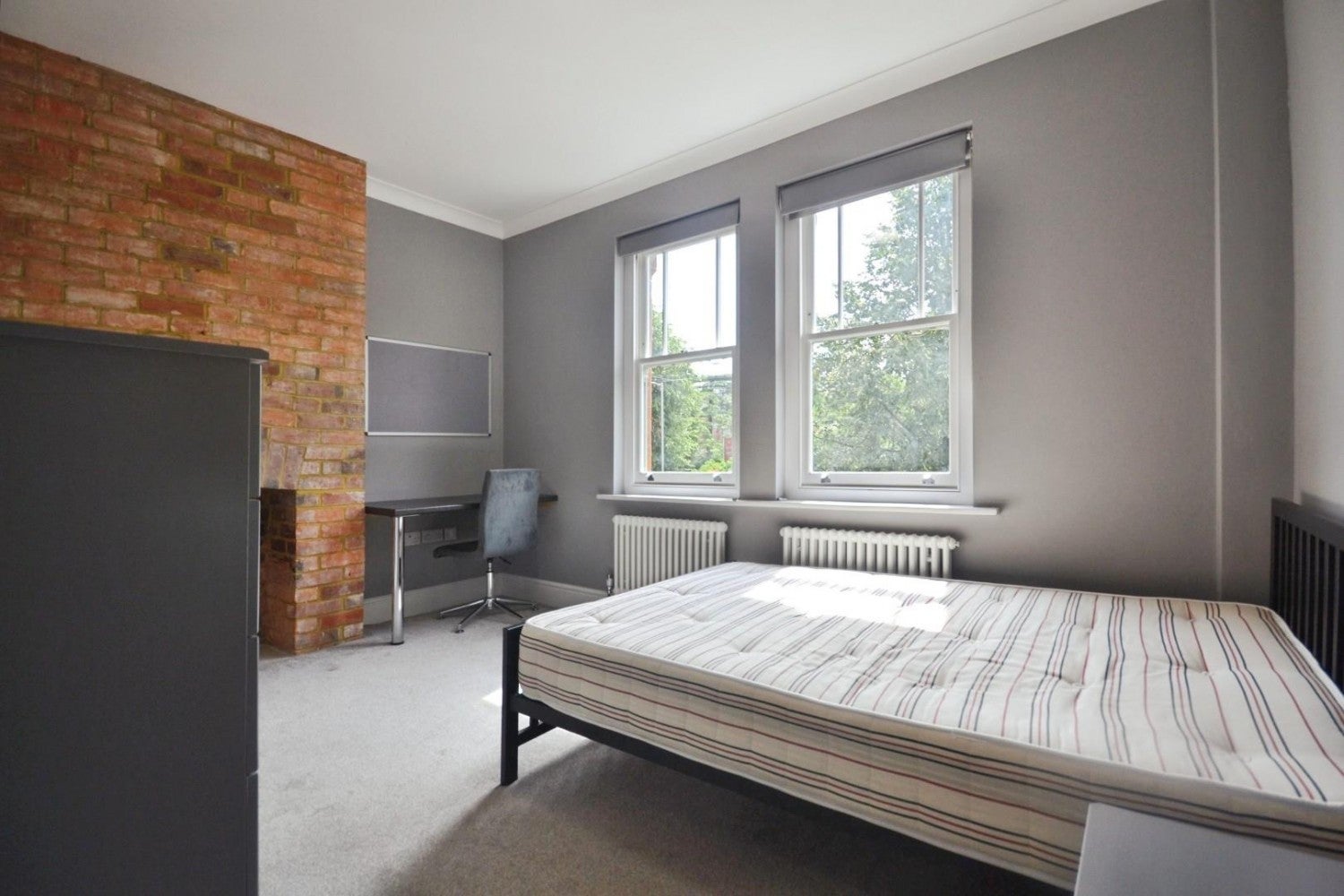 Flat Addington Road in Reading