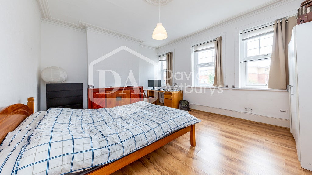 Flat Tottenham Lane in Greater London