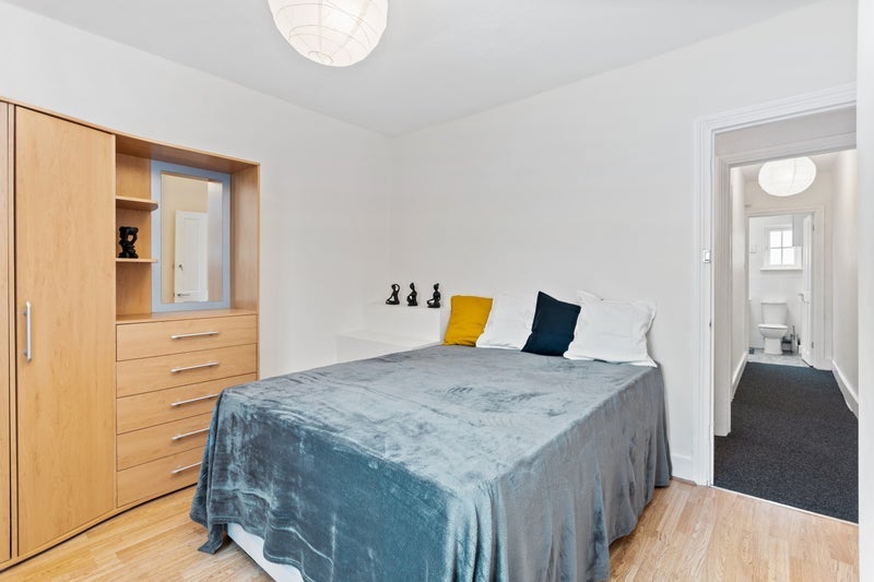 Room Wilmot Place in Greater London