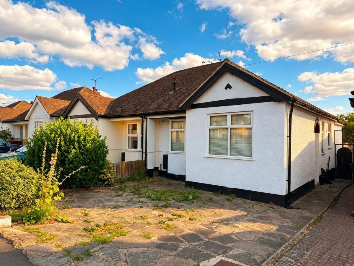 House Church Road in Greater London