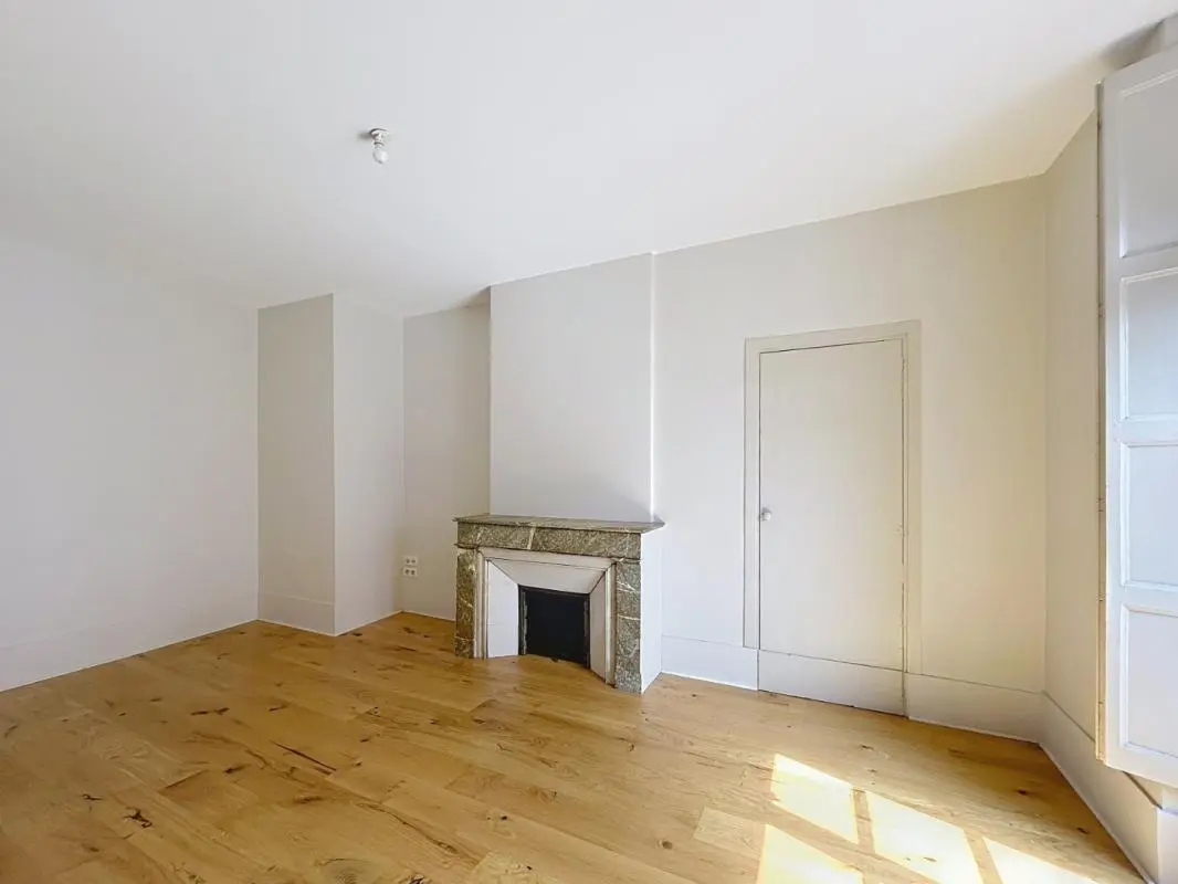 Appartement Place Victor Hugo à Toulouse