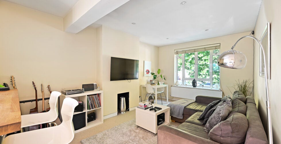 Flat Ladbroke Grove in Greater London