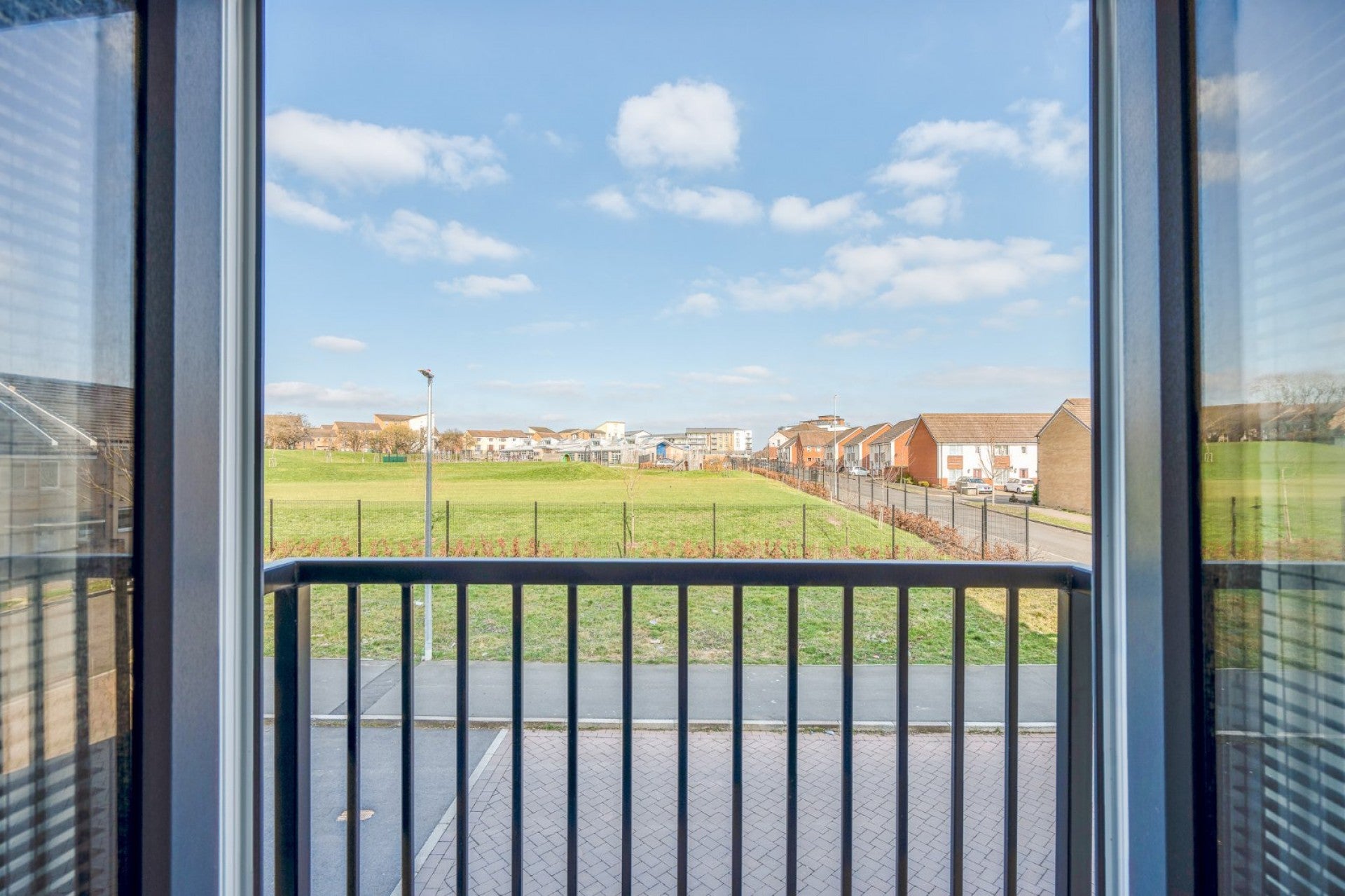 Flat Charlton Boulevard in Bristol