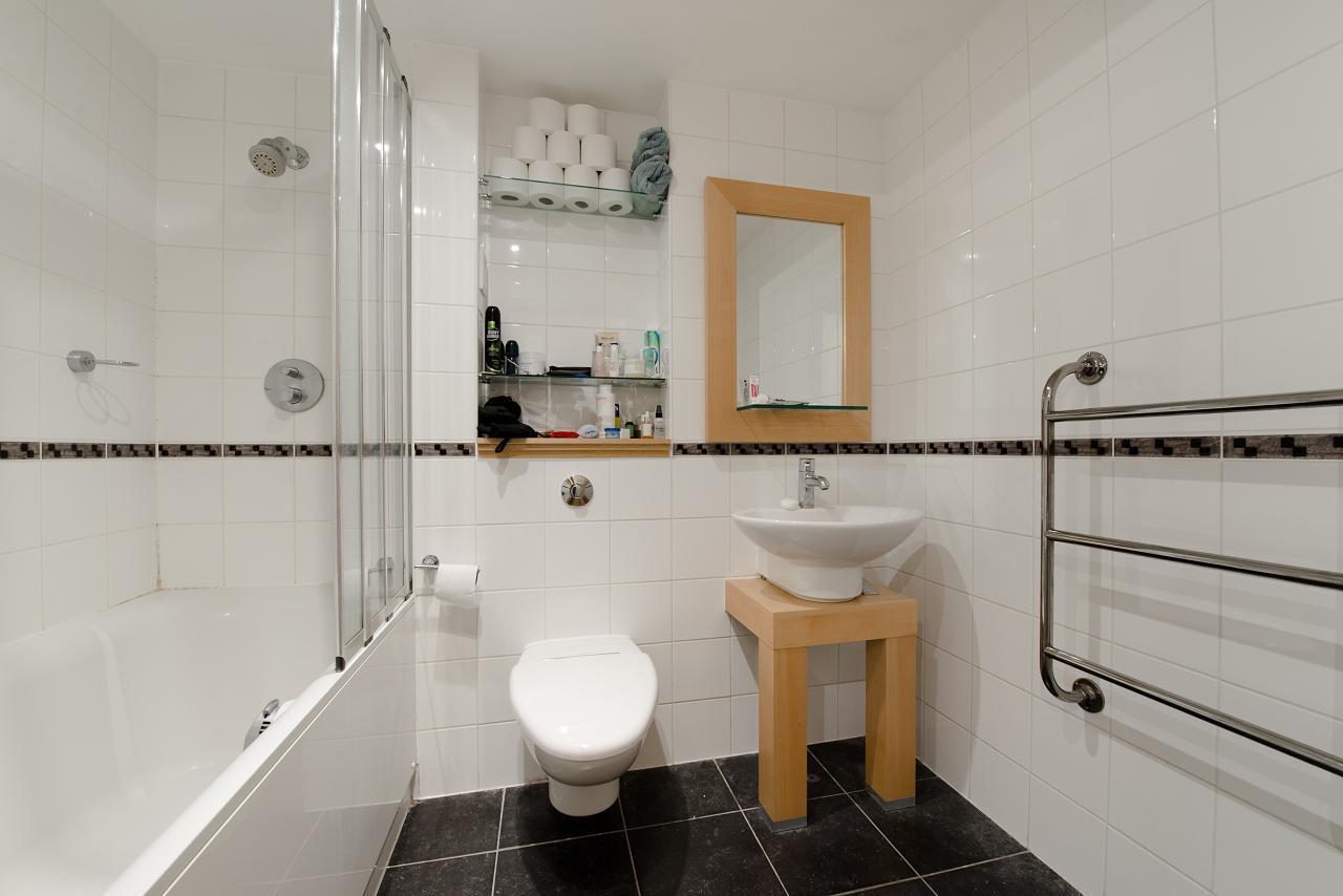 Flat Graham Street in Greater London