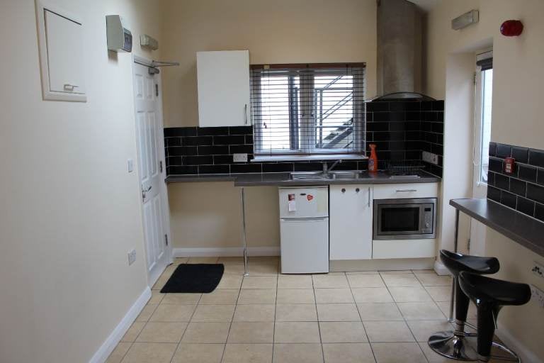 Flat Ashburnham Road in Luton
