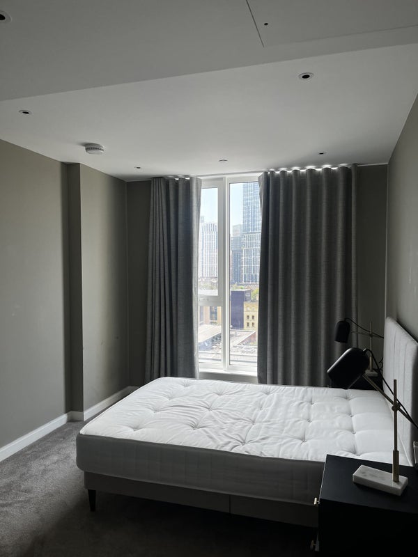 Flat Kennington Lane in Greater London
