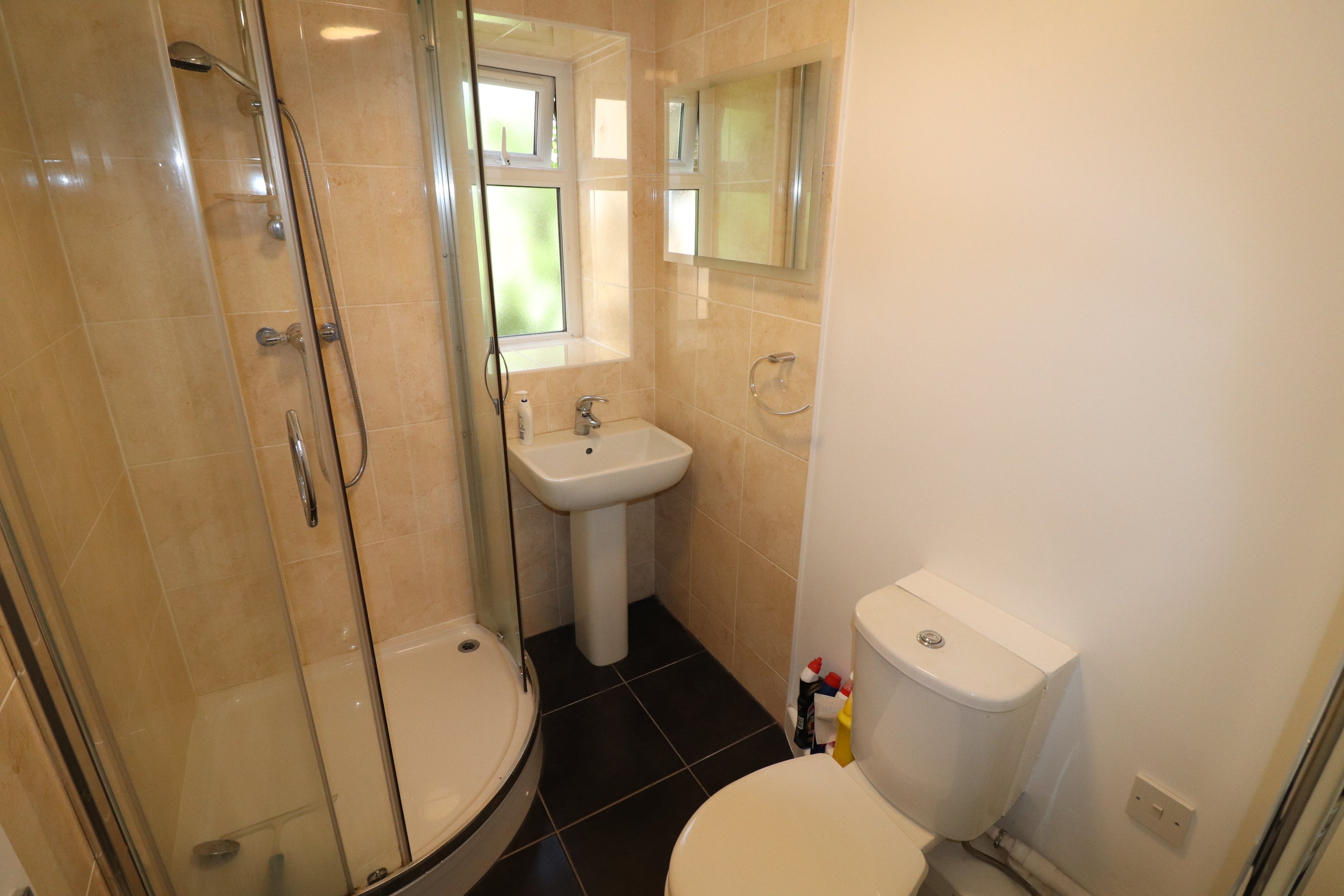 Flat Cromwell Avenue in Billericay