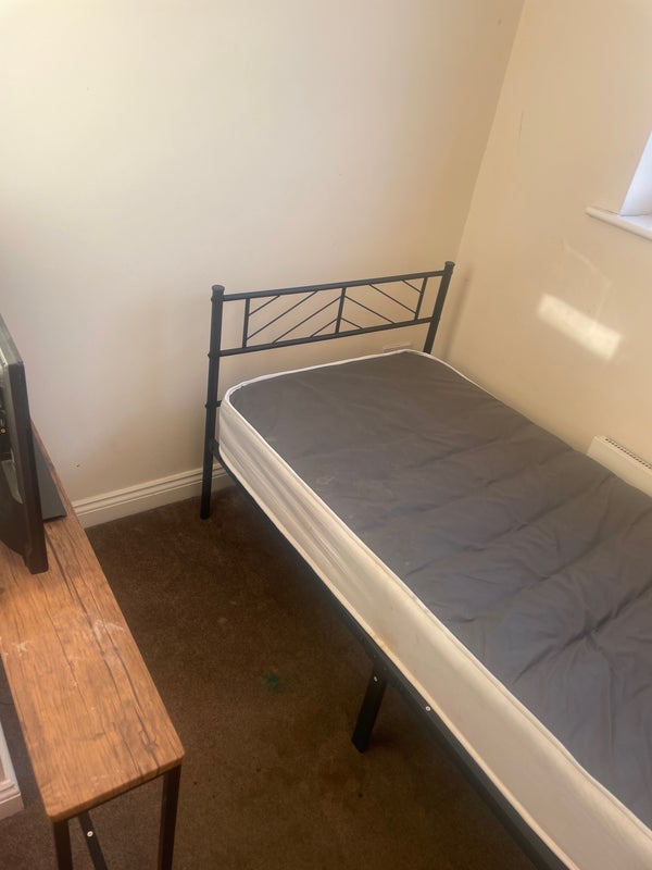 Room Alexandra Road in Ashington