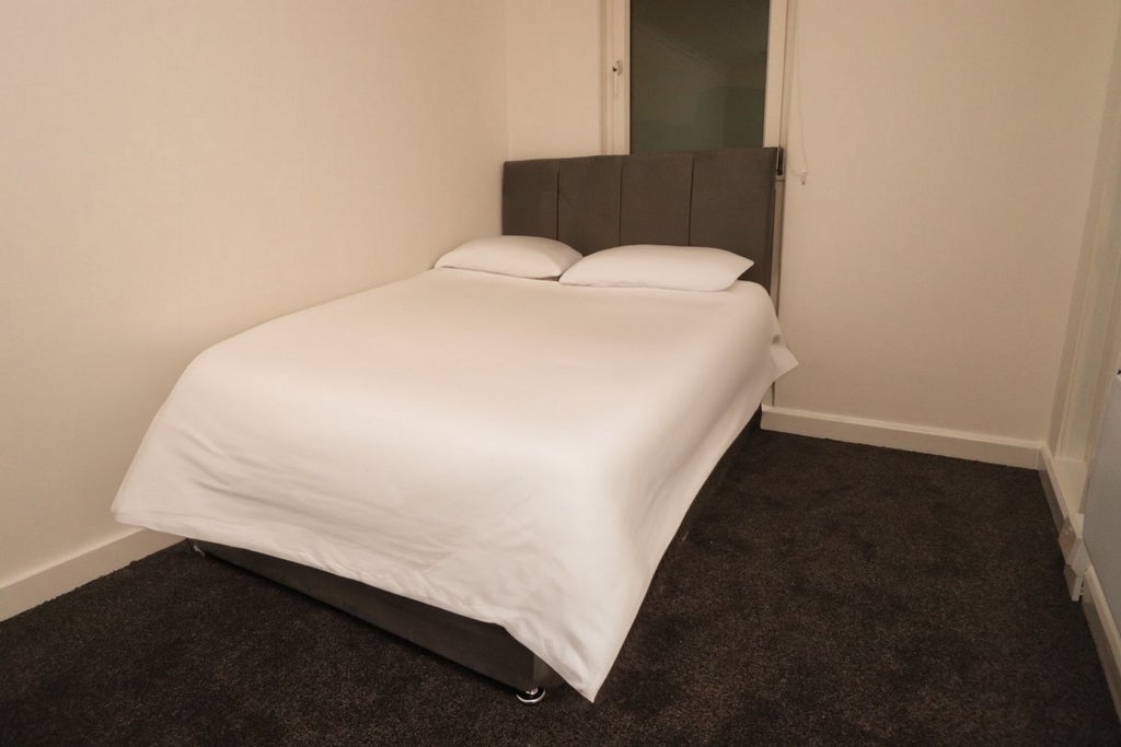 Room Globe Road in Greater London