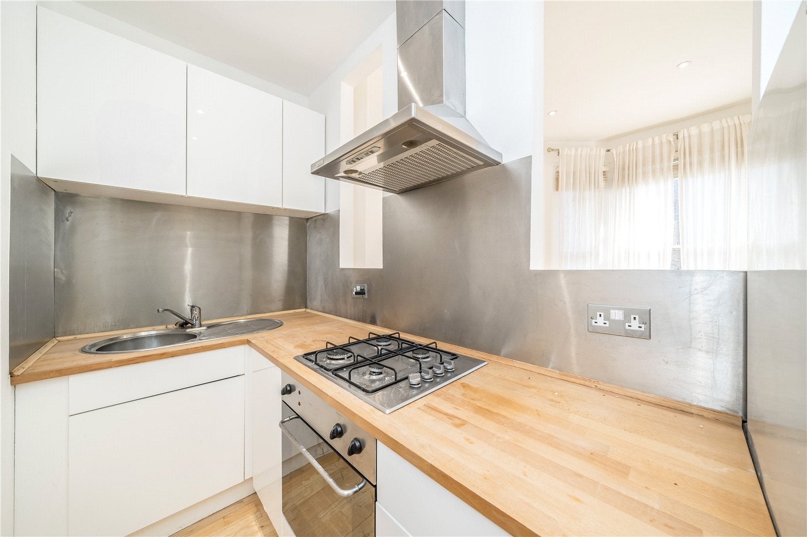 Flat Severus Road in Greater London