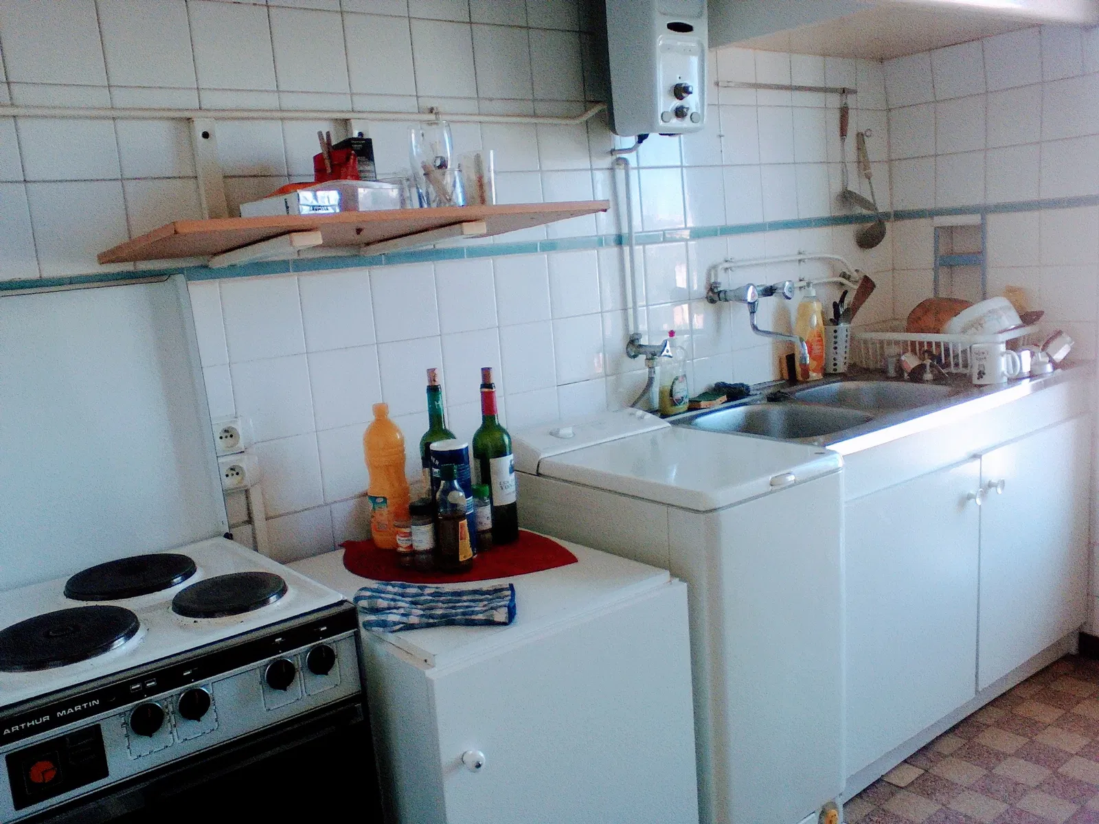 Room Rue Yves Lariven in Marseille
