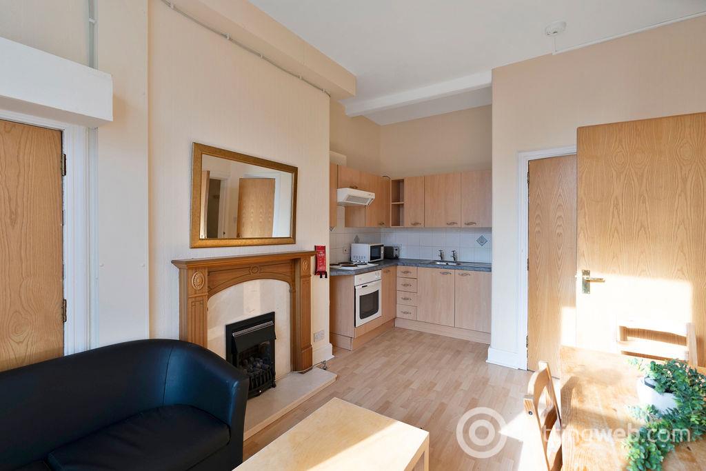 Flat Ratcliffe Terrace in City of Edinburgh
