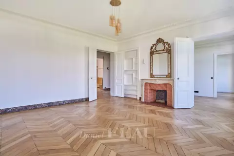 Appartement Rue Scheffer à Paris