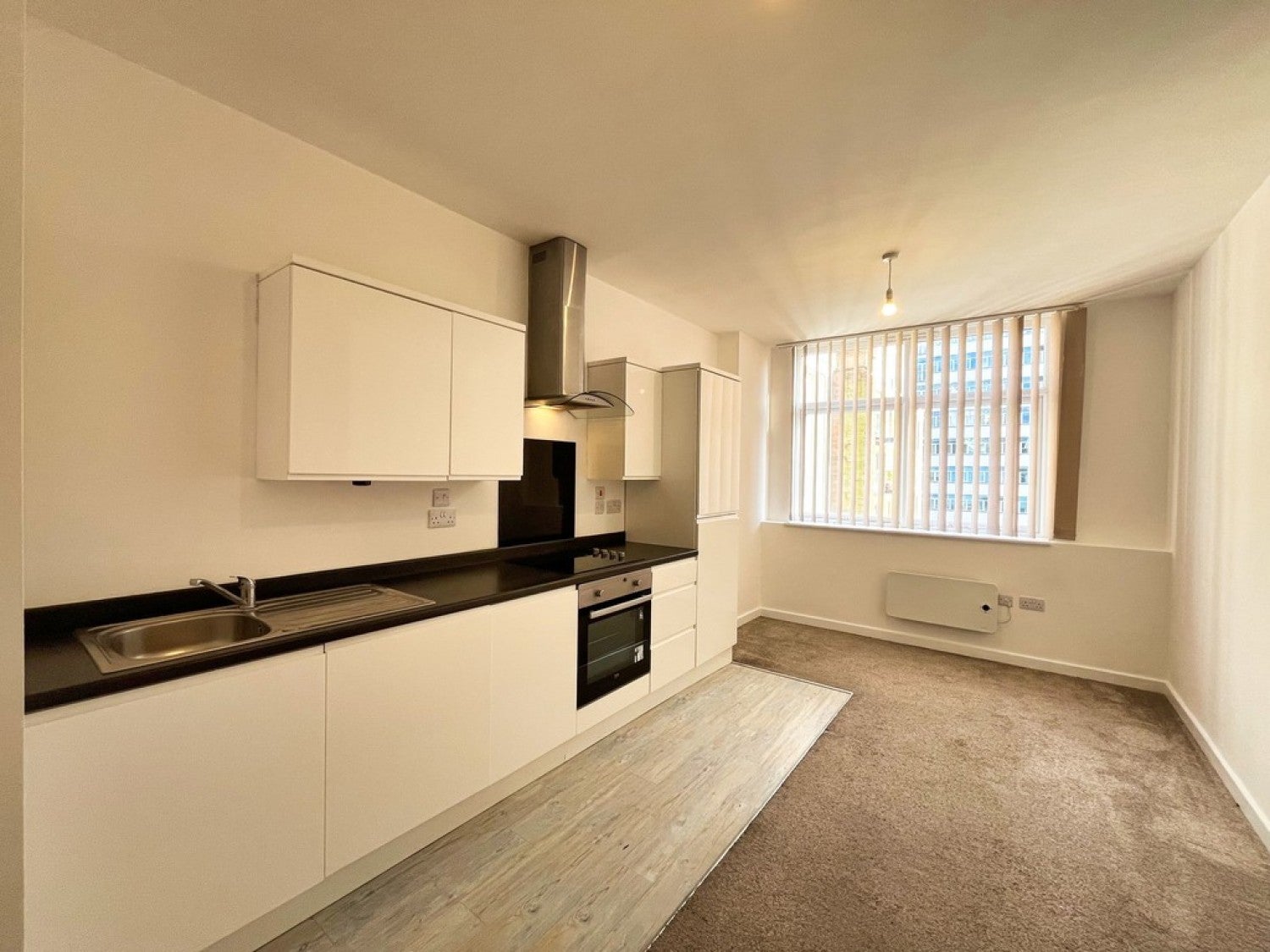 Flat Victoria Avenue in Southend-on-Sea