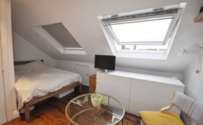 Flat Ashburnham Road in London