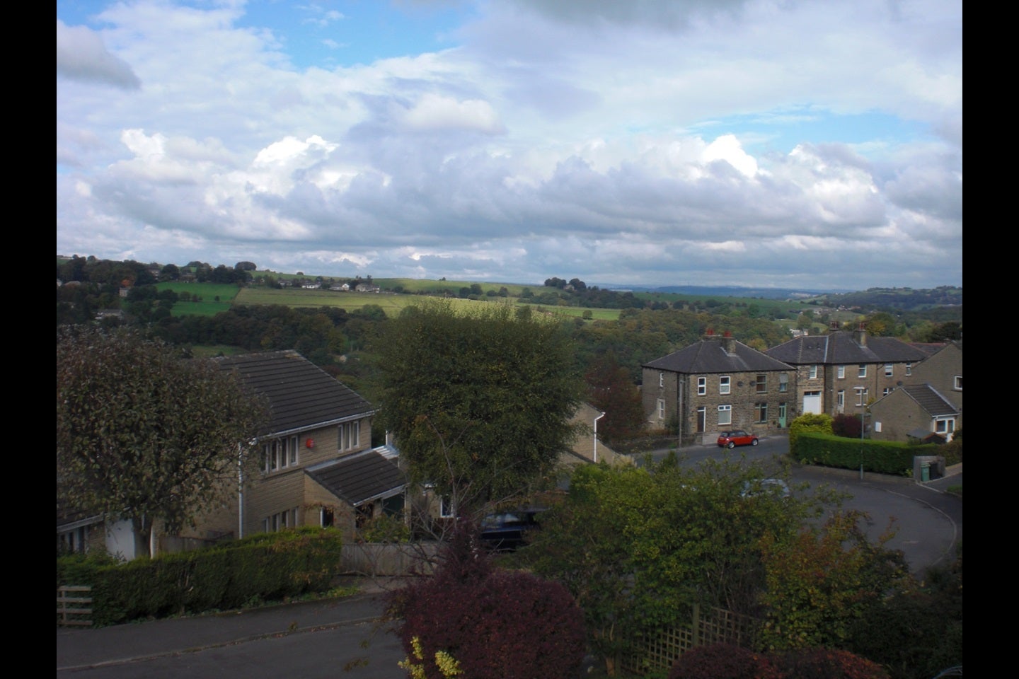 House Ingdale Drive in Kirklees