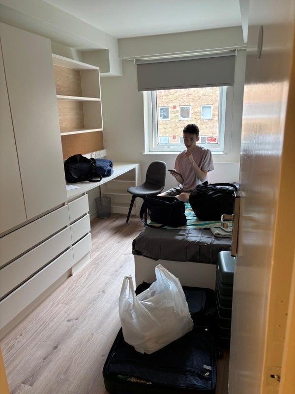 Room Holloway Road in Greater London