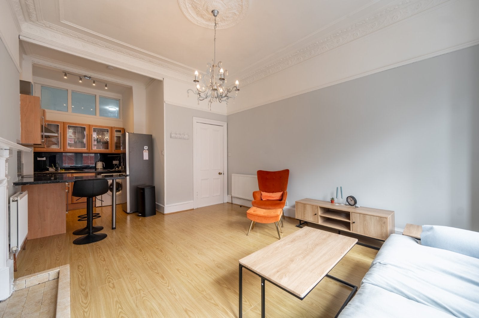 Flat Byres Road in Glasgow