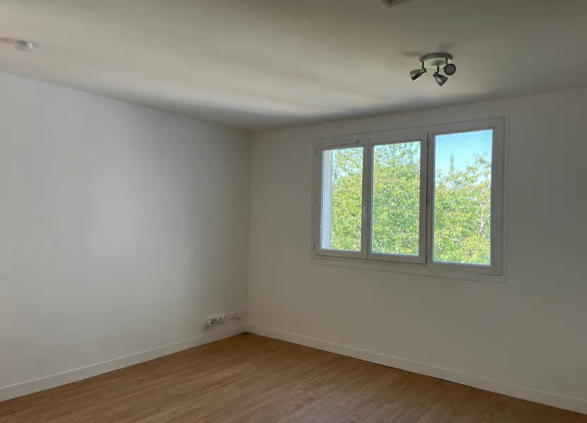 Flat Rue Robiquet in Rennes