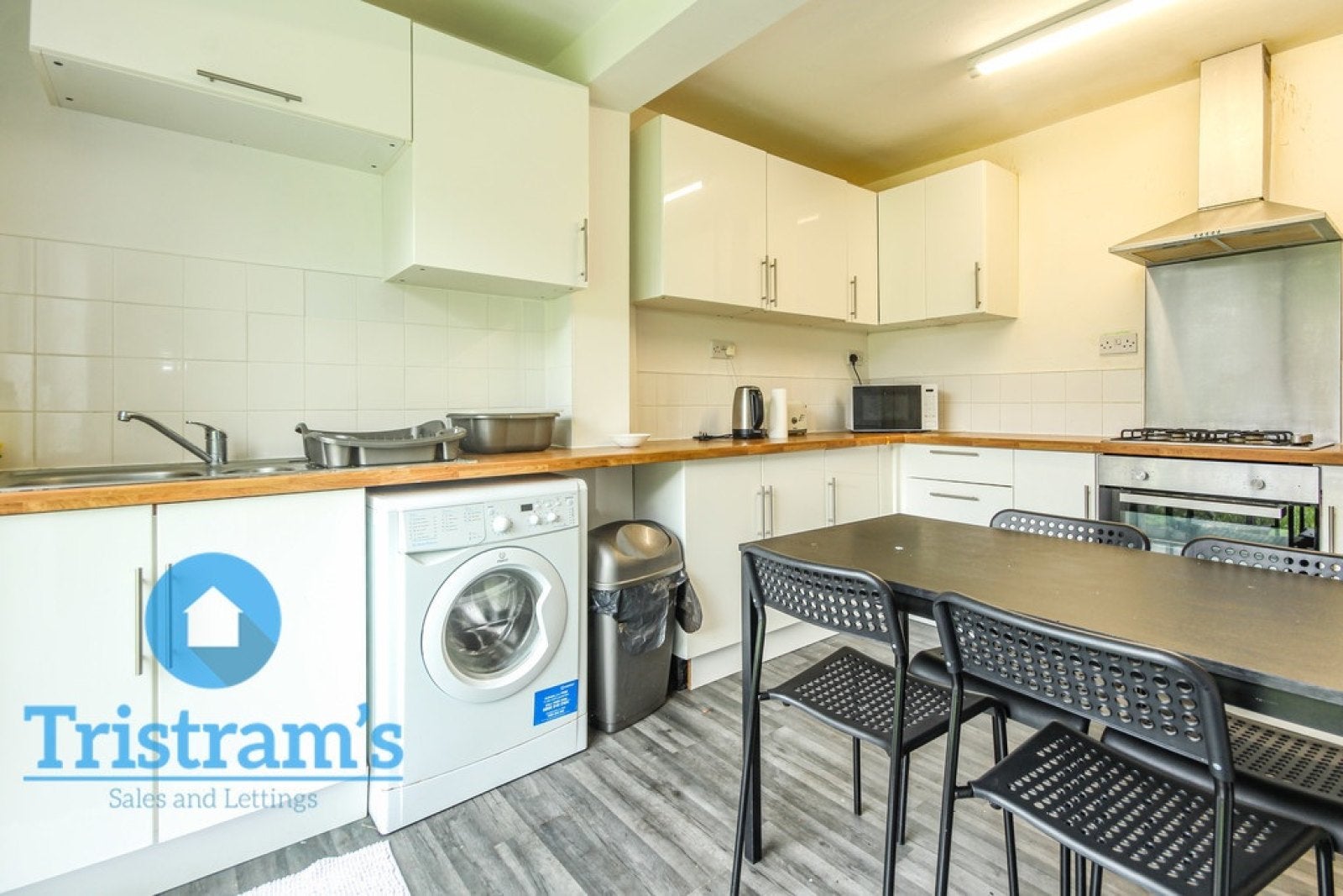 Room Manton Crescent in Nottingham