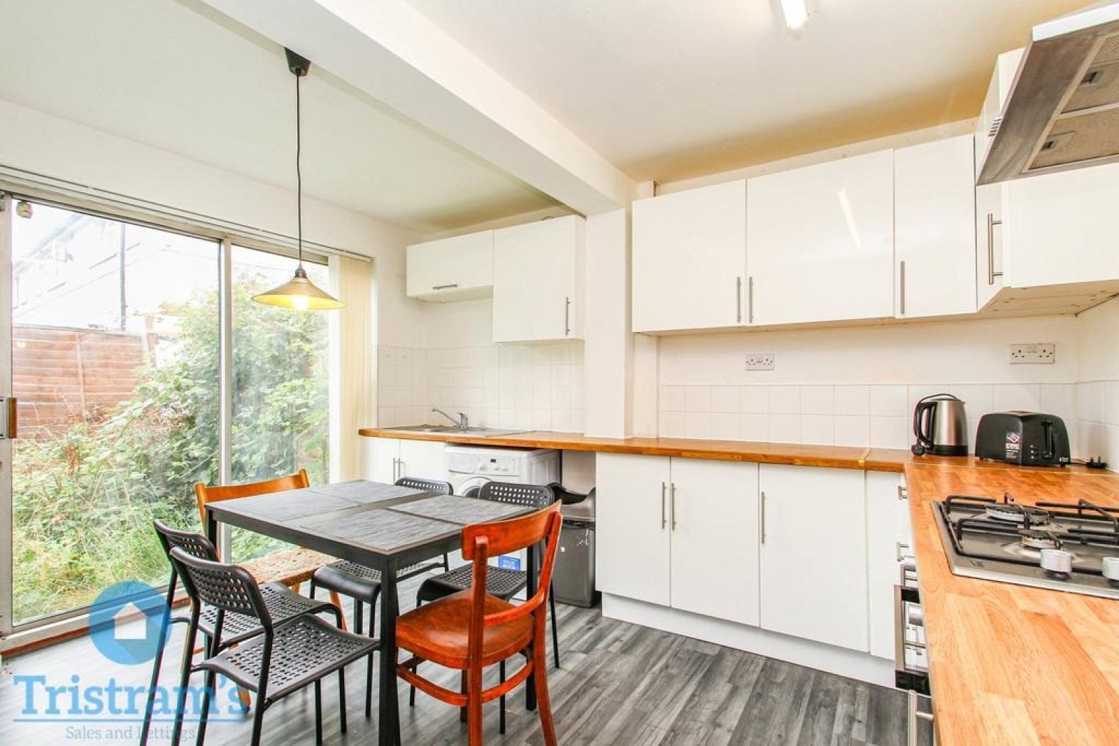 Room Manton Crescent in Nottingham