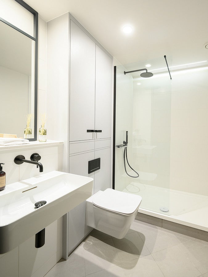 Flat James Clavell Square in Greater London