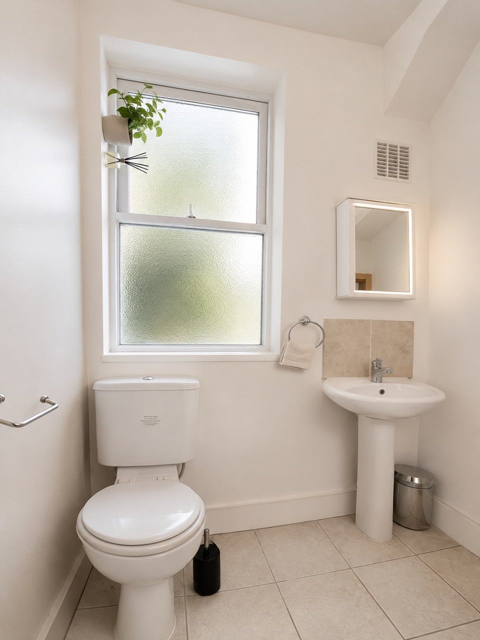Room Rufford Street in Greater London