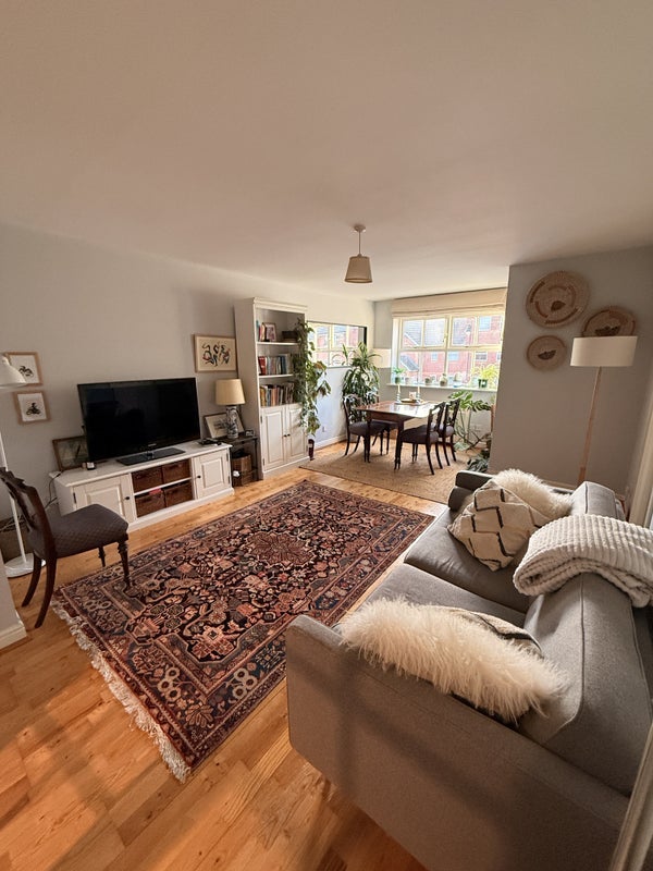 Room Massingberd Way in Greater London