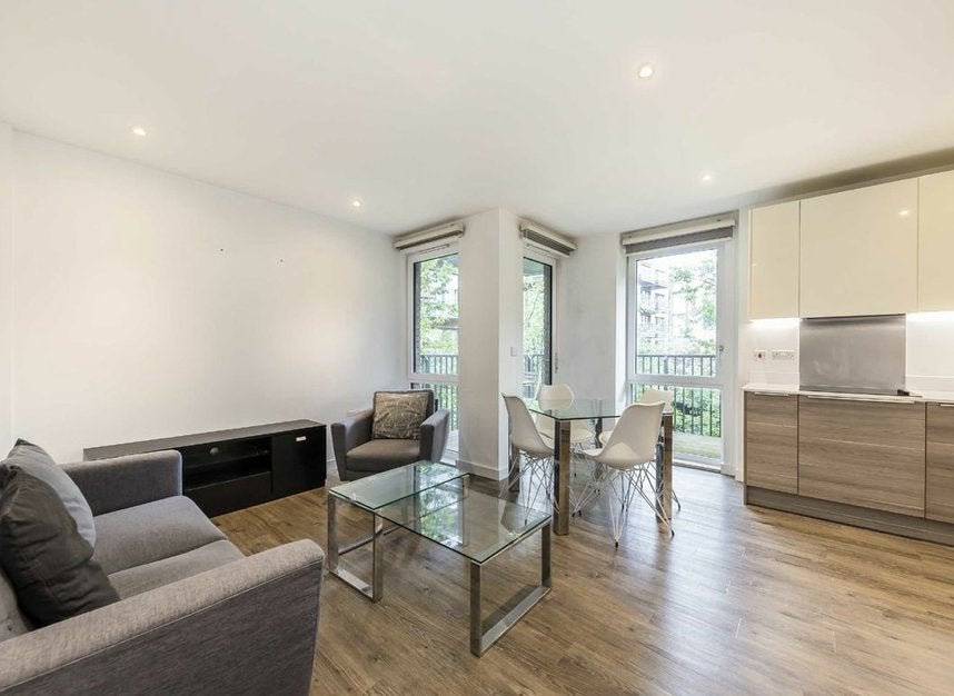 Flat Ashton Reach in Greater London