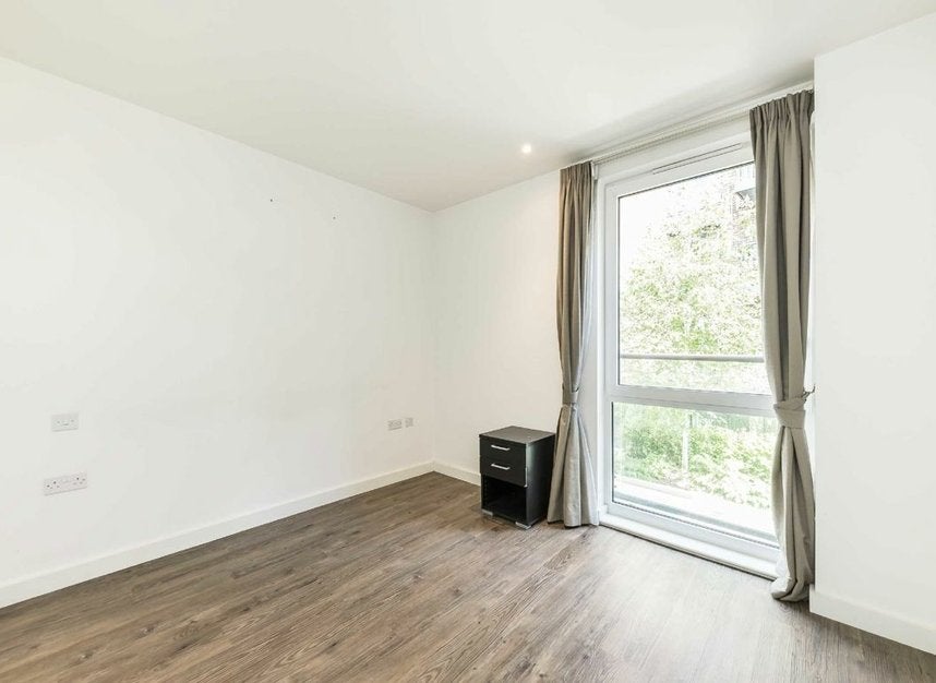 Flat Ashton Reach in Greater London