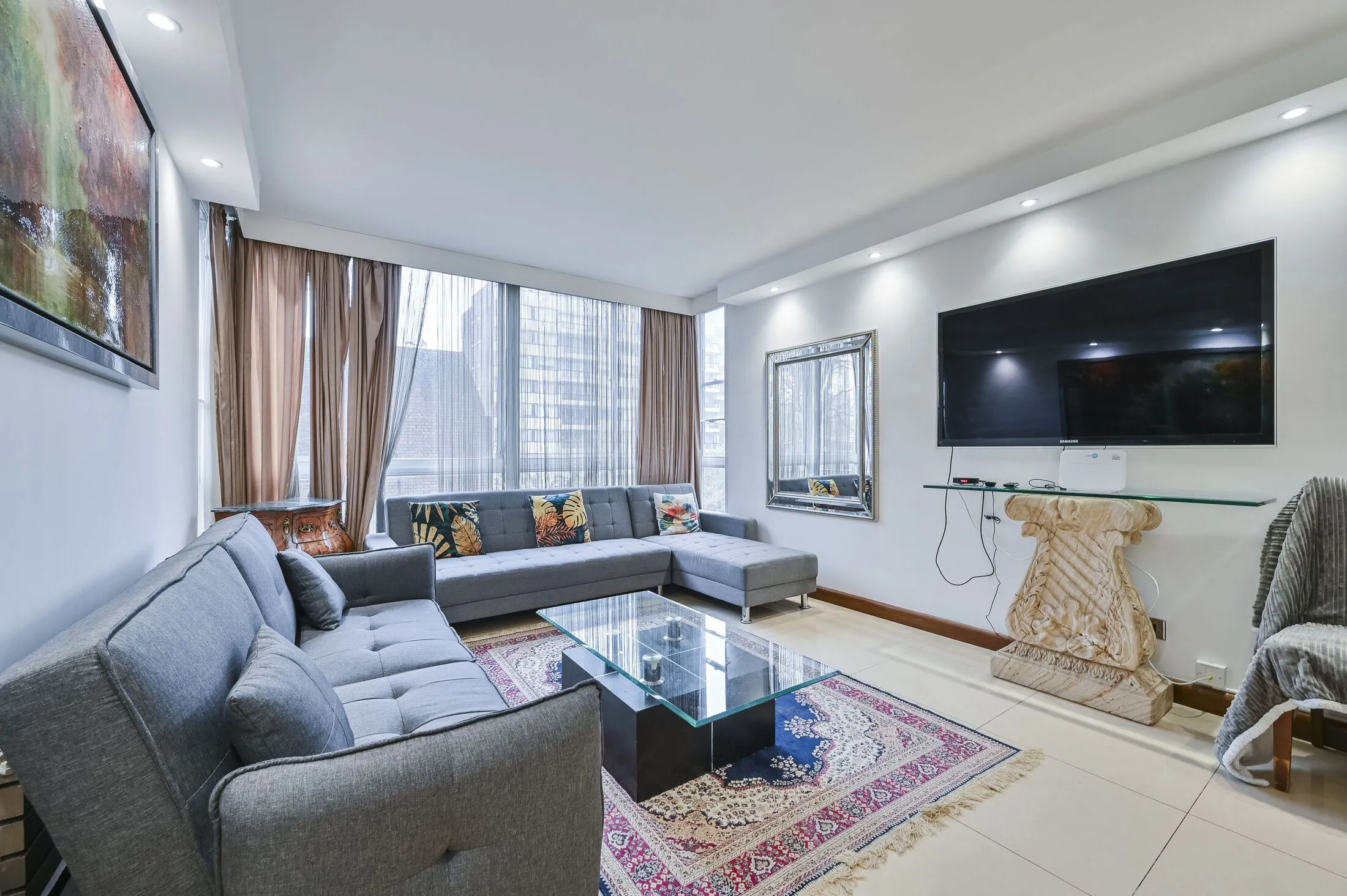 Flat Cambridge Square in City of Westminster