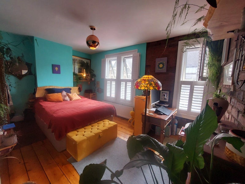 Room Alpine Road in Bristol