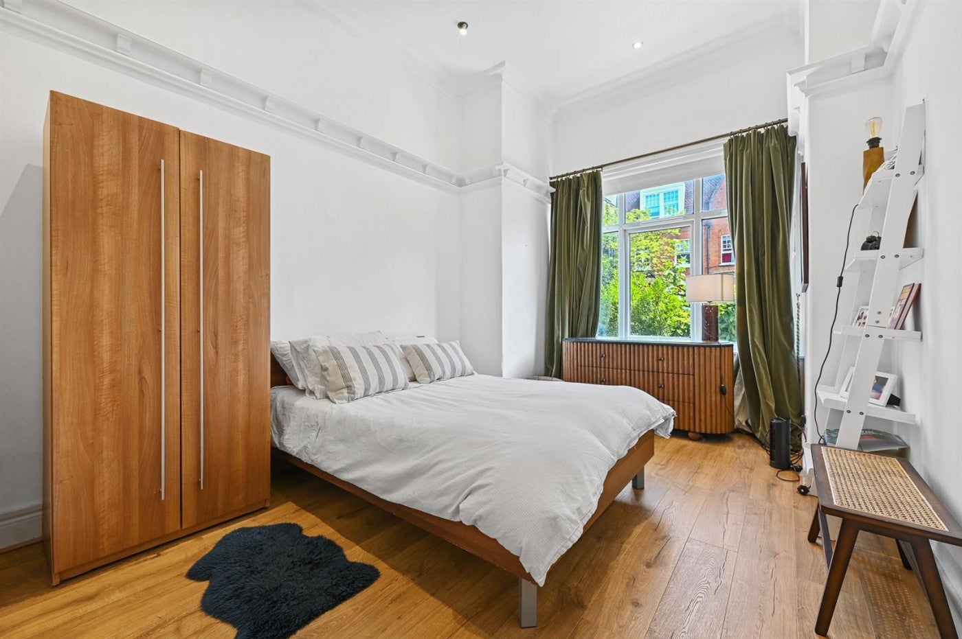 Flat Aberdare Gardens in Greater London