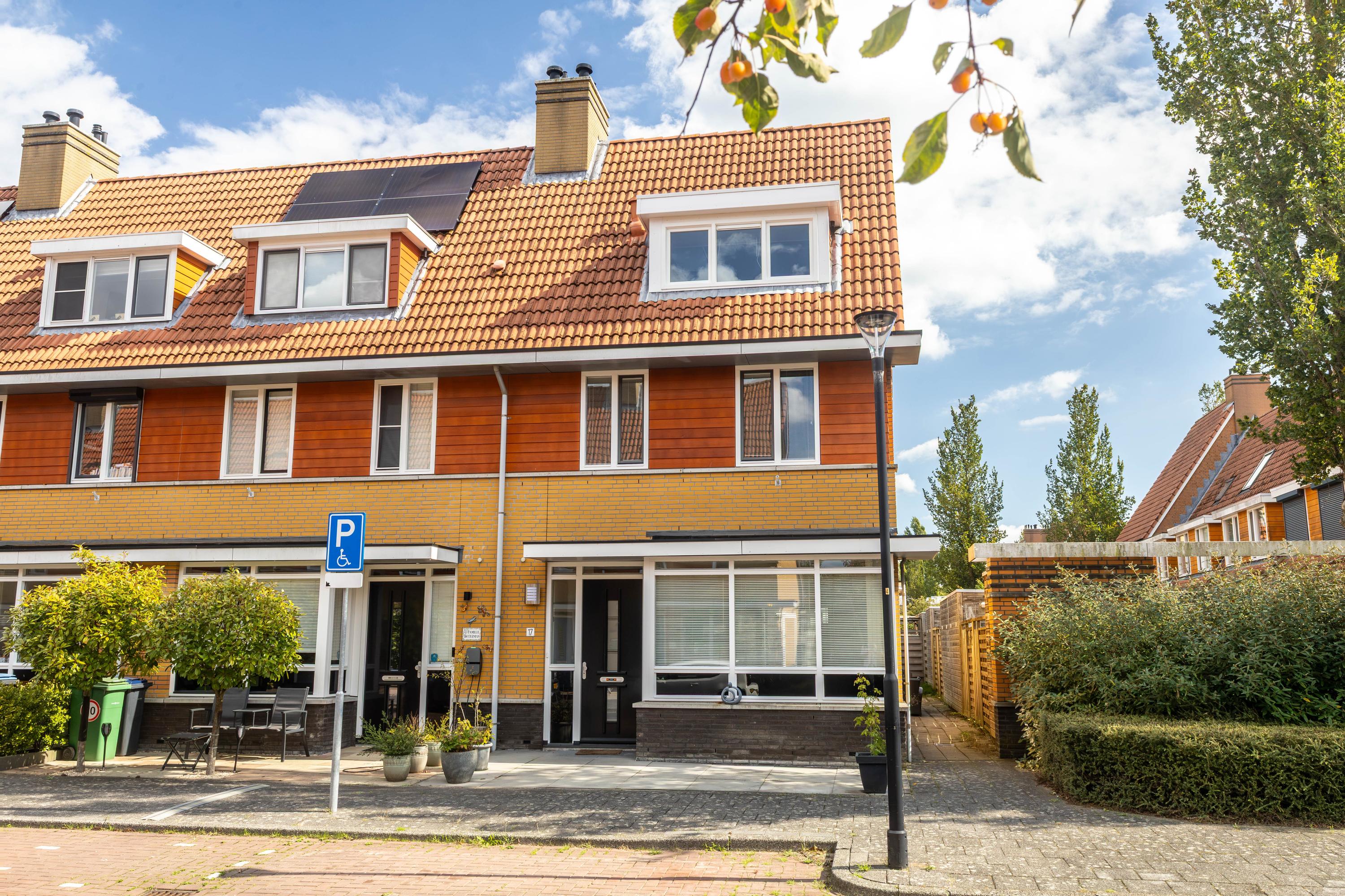 Huis Waterhoen 17 in Amstelveen
